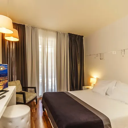 Oasis Life Couette-café 4*