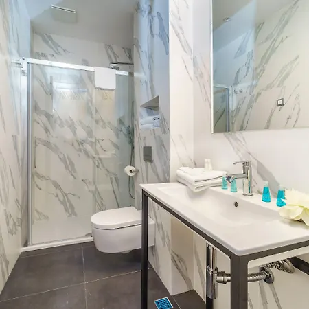 فندق مبيت وإفطار Oasis Life سبليت
