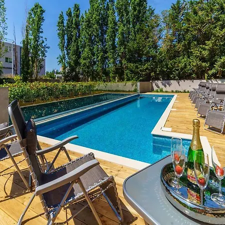 فندق مبيت وإفطار Oasis Life سبليت