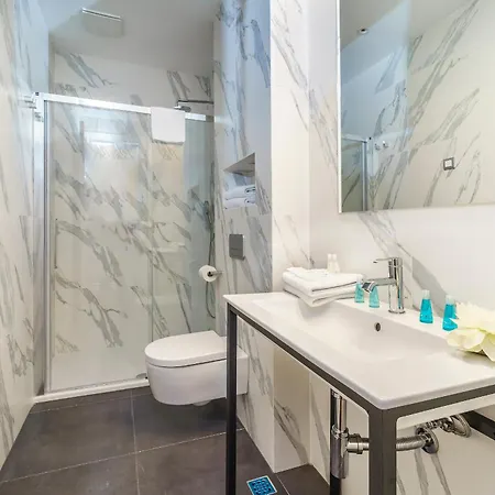 Oasis Life سبليت