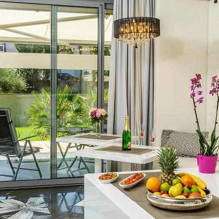 Oasis Life 4* سبليت