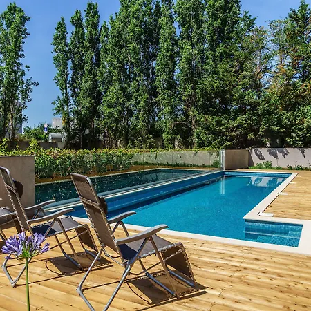 Bed & Breakfast Oasis Life Split